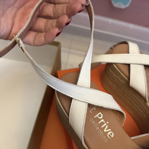 Just Prive white platform sandals size 41 like new