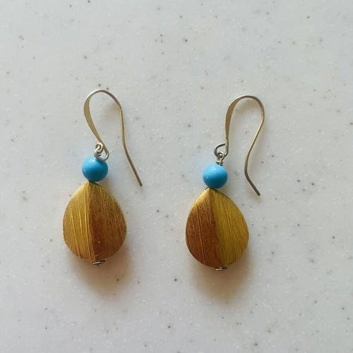 Loisir earrings used, turquoise and gold color