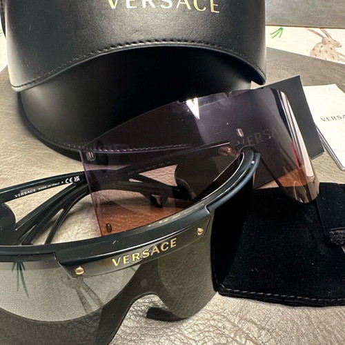 Γυαλιά ηλίου Versace σαν καινούργια με αποσπώμενους φακούς