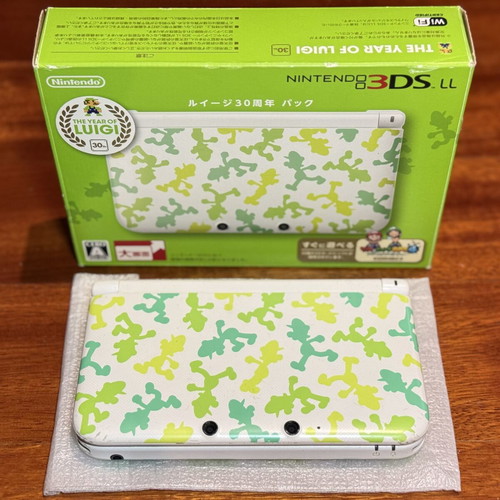 Nintendo 3DS XL The Year of Luigi 30th Anniversary Pack, Japan Exclusive