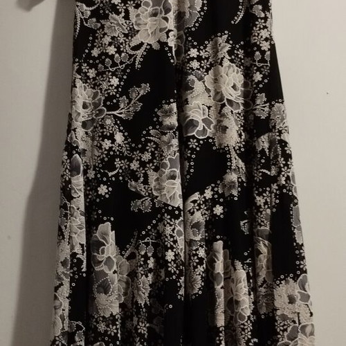 Women's dress viscose with elastane, like new, black and white