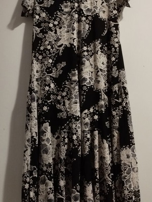 Women's dress viscose with elastane, like new, black and white