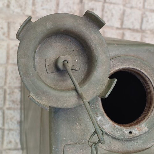 Military-style metal jerrycan