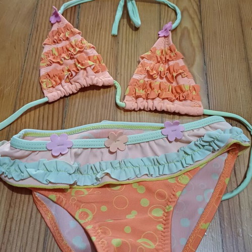 Children's swimsuits used, pack of 8, size 1-1.5 years