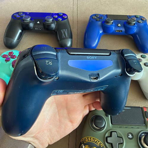 PlayStation 4 controller set used, 6 original controllers