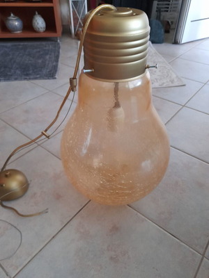 Ceiling light globe with beige crackle glass