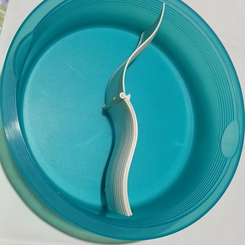 Tupperware Vintage Serving Bowl 32cm with Lid and Dividers like new, turquoise