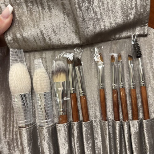 Bvlgari makeup brushes set of 10 with natural hair, new
