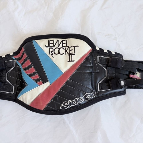 Jewel Rocket 2 boxing belt, Size On