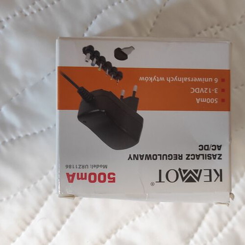 Kemot Regulated Adaptor URZ1186 AC/DC 500mA new