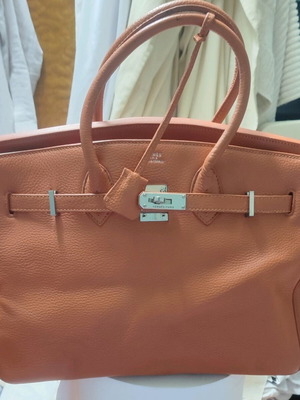 Hermes γυναικεία τσάντα χειρός μεταχειρισμένη, καφέ, σε άριστη κατάσταση με μικρές φθορές εσωτερικά