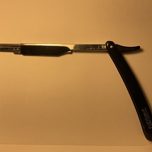 Eurostyle Straight Razor with Plastic Handle like new