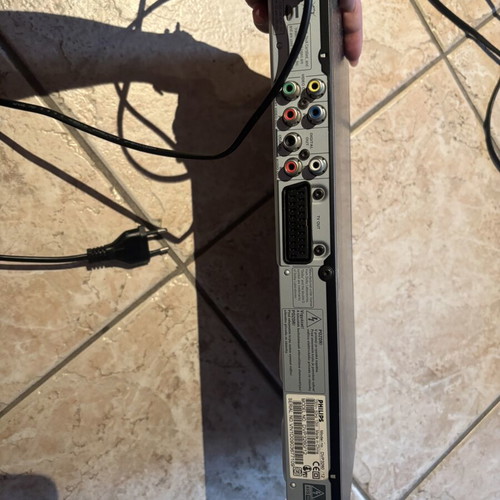 Philips DVD player used, needs TV connection cable