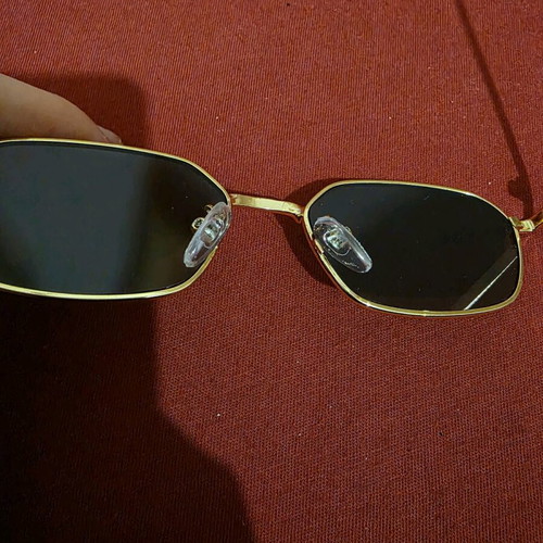 Sunglasses like new, gold with mirrored lenses