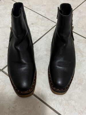 Black ankle boots size 38 with gold details, like new