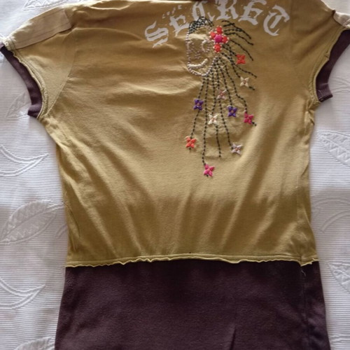 Vintage Boho-Grunge T-shirt like new with handmade details and tribal embroidery