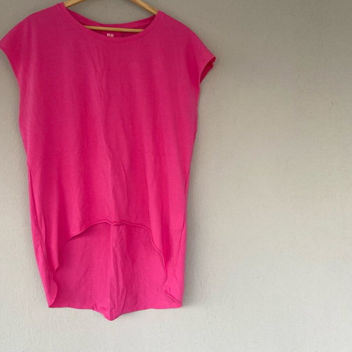 Bsb asymmetrical top like new, fuchsia, size Small