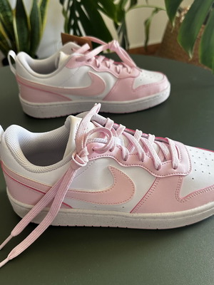 Nike Borough Low sneakers new, size 40, white and pink