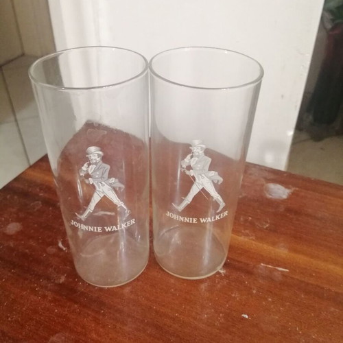 Johnnie Walker collectible glasses like new, pack of 3