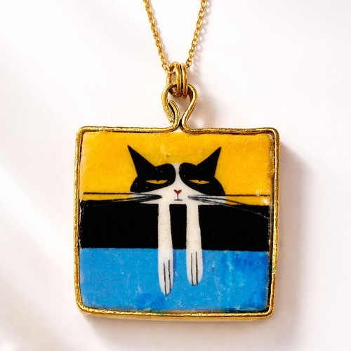 Varistimenos Gatos necklace new, handmade porcelain and metal