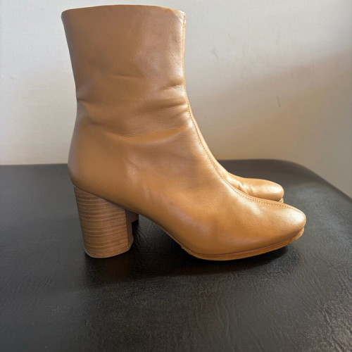 Corina boots new, beige, size 38