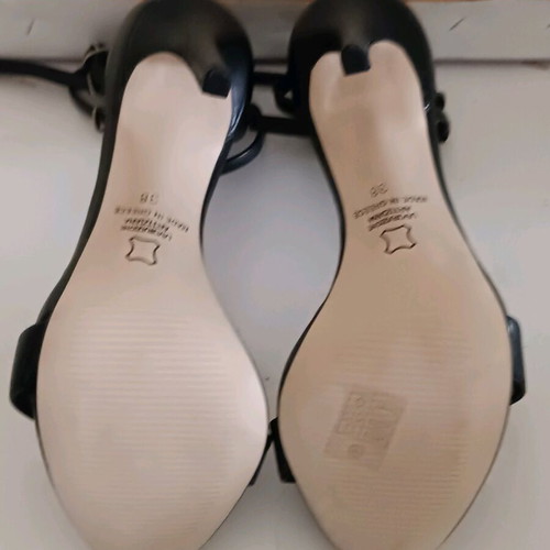 Mark Milan women's leather sandals black like new, size 38