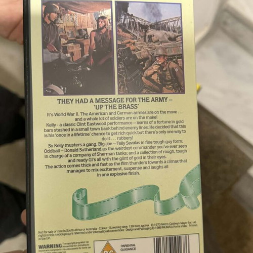 Kelly’s Heroes videocassette like new