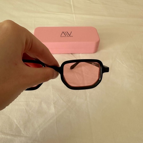 AV Sunglasses sunglasses like new, black and pink