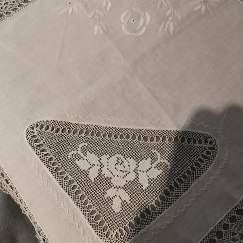 Tablecloth set used with small cloths