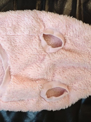 Pet sweater like new, soft and warm for winter