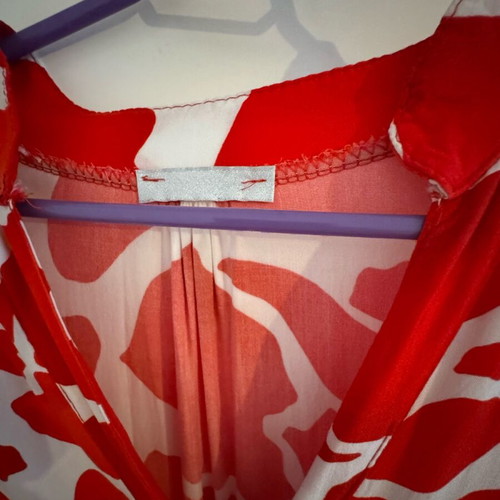 No name printed dress like new, white and red