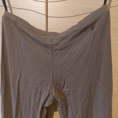 Be you khaki leggings used with black and rips S/M