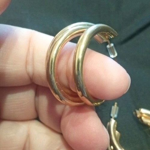 Earrings triple hoops gold color like new, very light