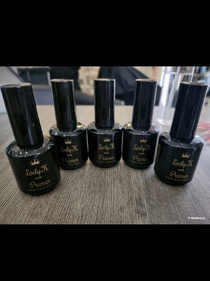 Primer Lady K ολοκαίνουρια