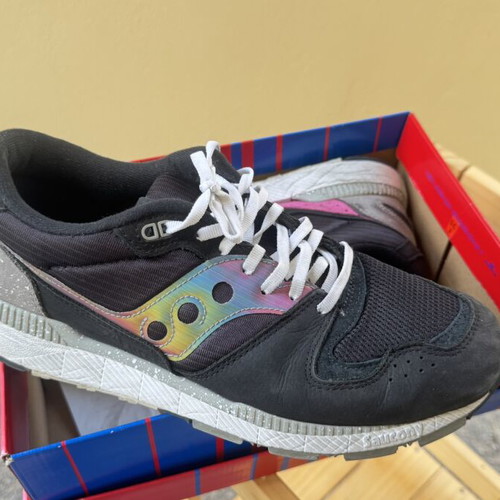 Saucony Azura athletic shoes size 45 used, black
