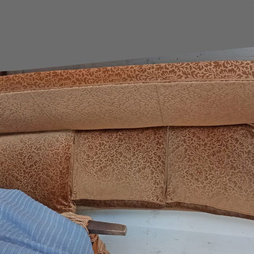 Englezakis living room set used, needs renovation