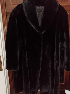 Fur women's synthetic black, like new, size XL