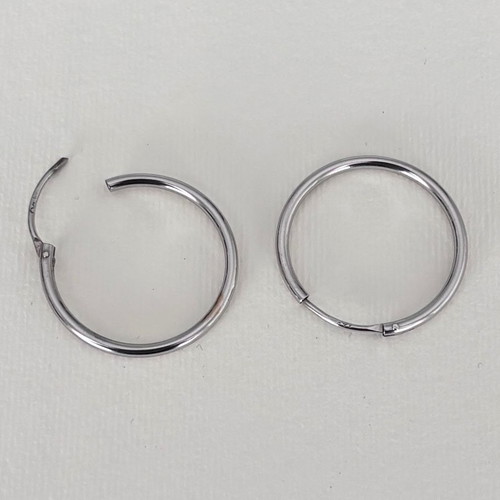 Hoop earrings white gold k14 like new