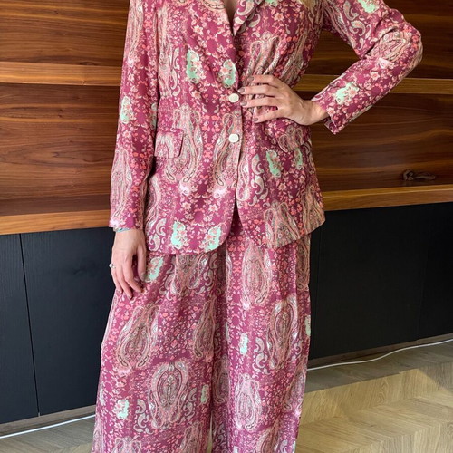 Iraida set new with s/m jacket and medium pants