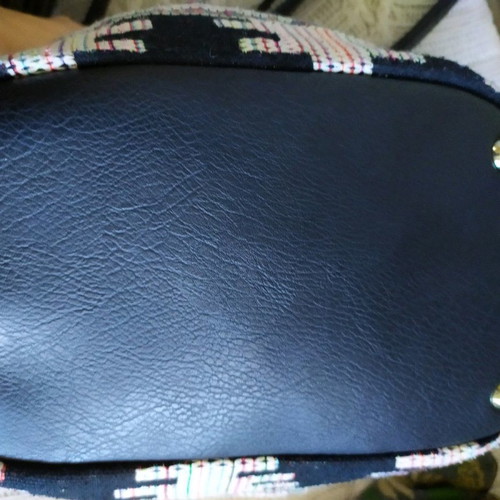 Pouch bag used, shoulder with beautiful details