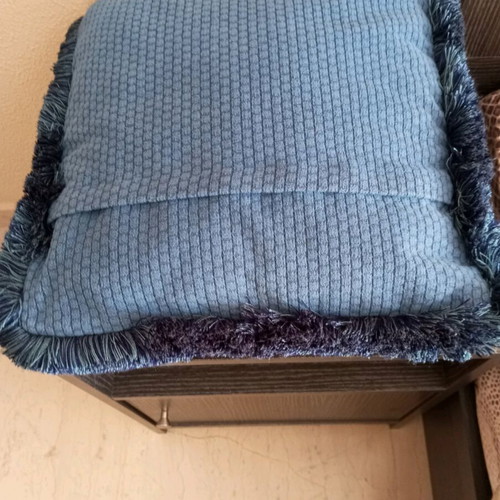 Decorative pillow used 0.40/0.40