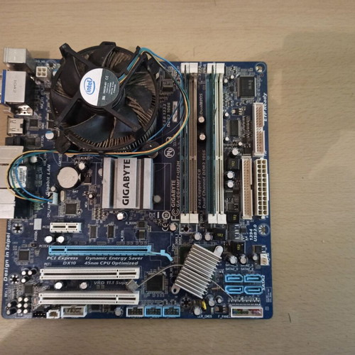 Motherboard Gigabyte GA-EG41MFT used with Core™ 2 Quad CPU and 6GB RAM
