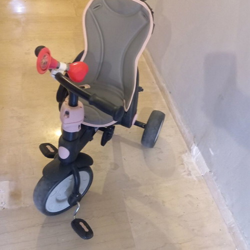 Tricycle Bike 2 in 1 like new with folding seat and carrying pouch