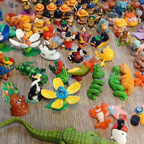 Kinder toys pack of 160 pieces