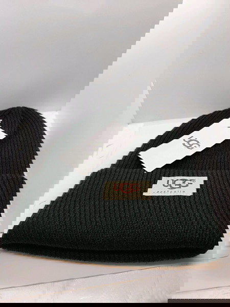 UGG σκουφάκι μαυρο