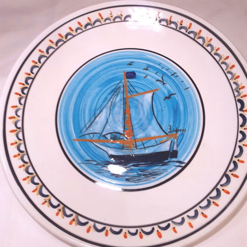 Ceramic platter from Sifnos like new, 30 cm diameter
