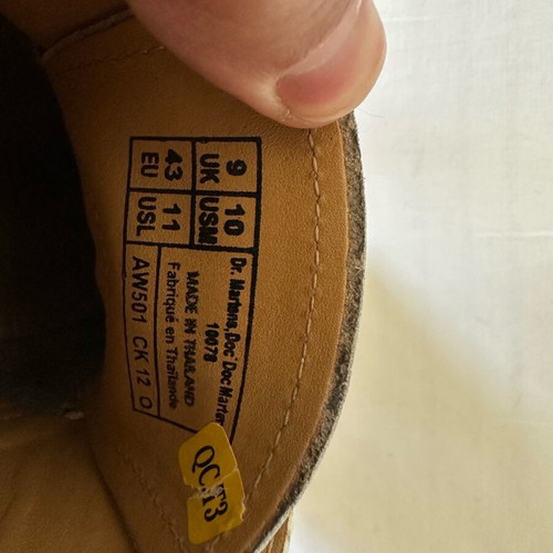 Dr. Martens shoes size 43 like new, white-cream