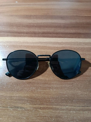 Sunglasses like new, black, UV protection category 3