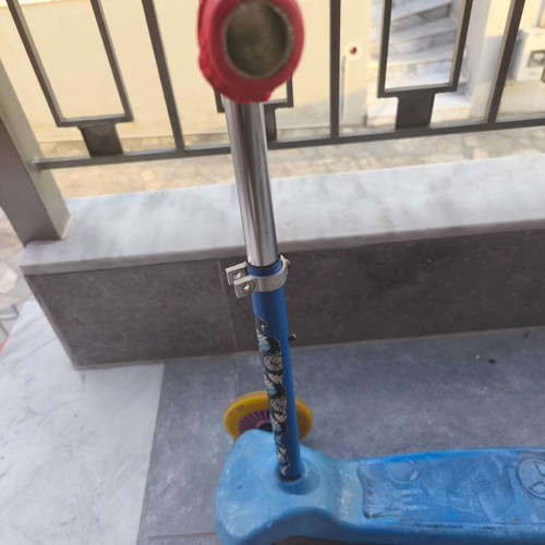 Children's scooter used with three wheels and adjustable handlebar