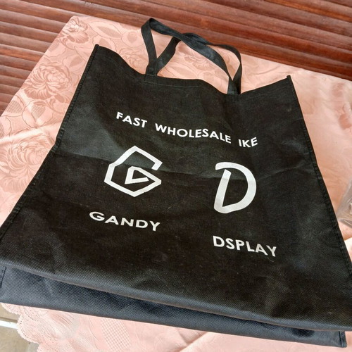 Multipurpose handbag like new